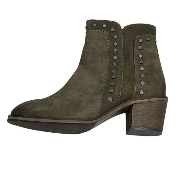 NIB Rebels Danna Distressed Hiking Green Suede Brass Studded Ankle Boot -- 9M‎ - Picture 1 of 10